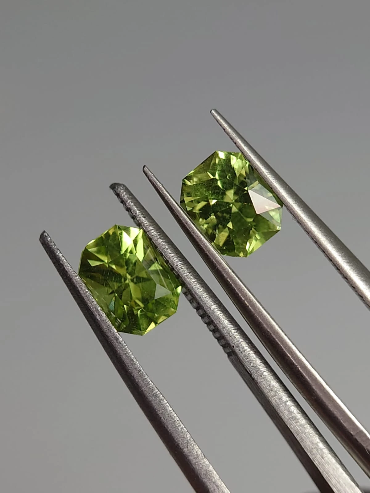 1.95ct Natural Radiant Faceted Pair of Peridot from Pakistan — view 2